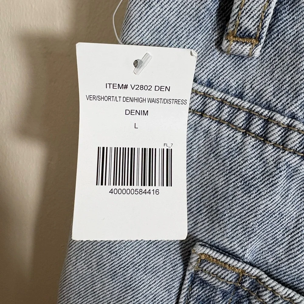 Vervet Sienna Super High Rise Distressed Denim Shorts Frayed Hem Light Wash L - Picture 9 of 10